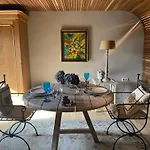 La Maison D'arc Et Tables D'hôtes Couette-café