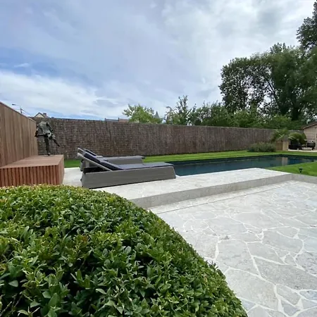 ベッド・アンド・ブレックファスト La Maison D'arc